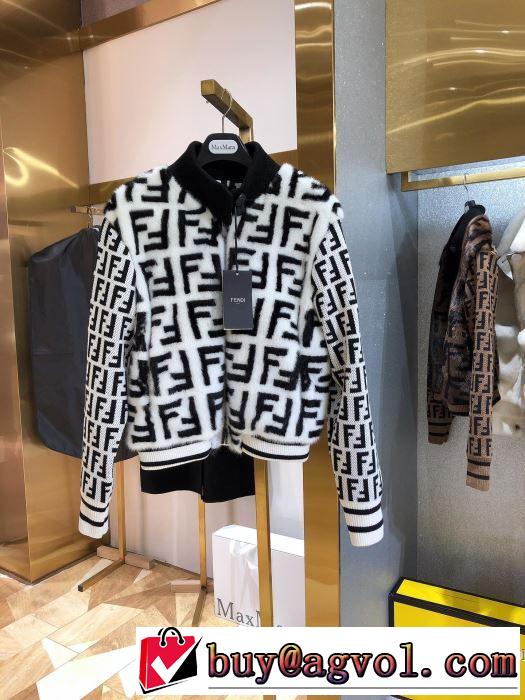 最速2019秋冬トレンドブランド　フェンディ FENDI　シンプルに着こなしたい　ハーフコート　今年らしい新しい人気色