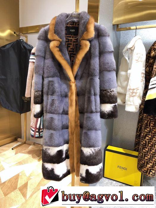 コート　おしゃれでおすすめ今季トレンド　フェンディ 今季トレンドをうまく取り　FENDI　2019トレンドファッション新品　