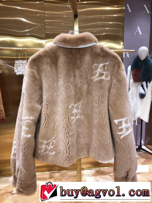 オシャレスタイルが今年流　フェンディ FENDI　2019-20秋冬取り入れやすい　ハーフコート　支持率が高い秋冬最新作
