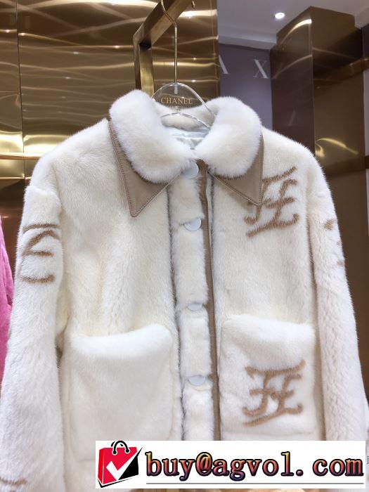 フェンディ最新作おすすめしたい秋冬　 FENDI　おしゃれ感度が高い秋冬トレンド　ハーフコート　先取り 2019/2020秋冬ファッション
