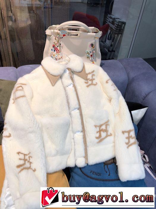 FENDI　　寒い季節トレンド上品　フェンディ 2019?2020秋冬流行色紹介　フード付きコート　今年の秋冬のトレンド激安セール
