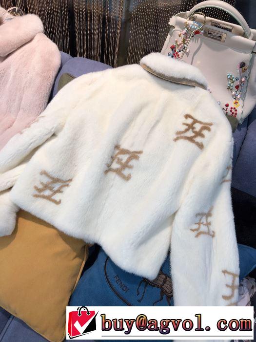 FENDI　　寒い季節トレンド上品　フェンディ 2019?2020秋冬流行色紹介　フード付きコート　今年の秋冬のトレンド激安セール
