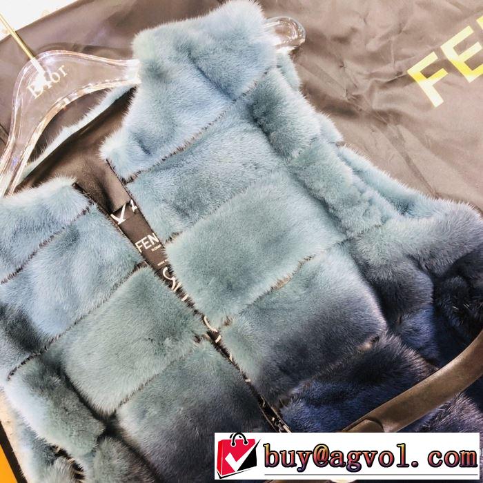 2019-20秋冬トレンドファッション　フェンディ 最新秋冬トレンドをチェック　FENDI　スカート　秋冬流行りファション