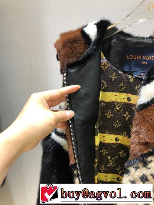 おしゃれに秋を迎えるために　ルイ ヴィトン LOUIS VUITTON　2019トレンドカラー秋冬セール　フード付きコート　とにかく完璧ブランド新作