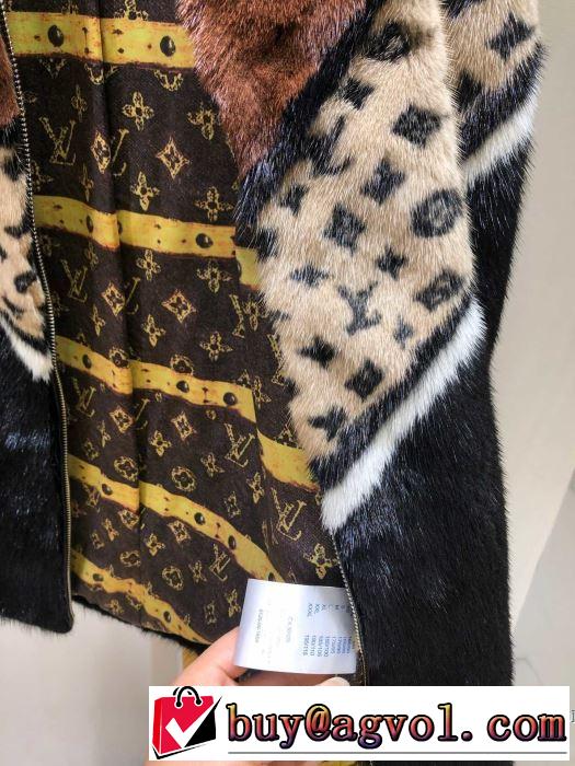 おしゃれに秋を迎えるために　ルイ ヴィトン LOUIS VUITTON　2019トレンドカラー秋冬セール　フード付きコート　とにかく完璧ブランド新作