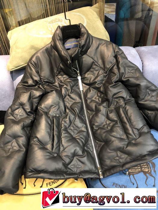 ルイ ヴィトン 秋服コーデ2019年版　LOUIS VUITTON　大胆なチェックの人気トレンド　ダウンジャケット　2019秋冬トレンドアイテム