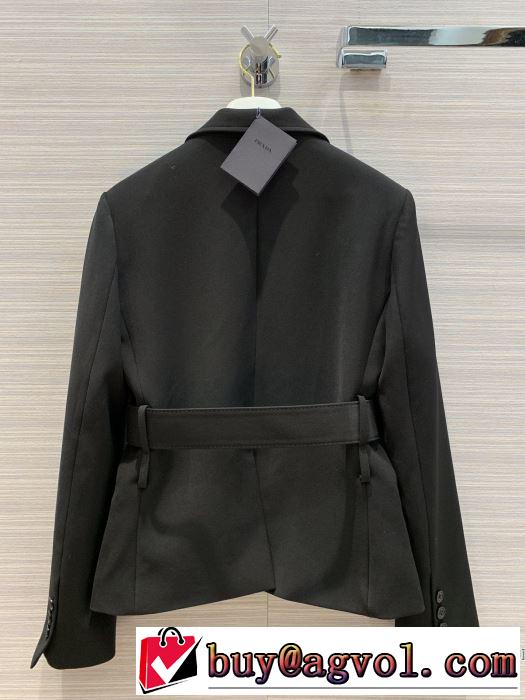 ハーフコート　秋にはやる最新作を先取り　プラダ 2019秋冬トレンドアイテム　PRADA さわやかに新品おすすめ　