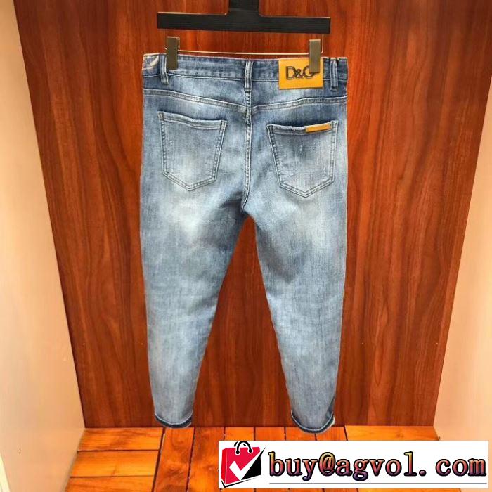 Dolce&Gabbana 夏に良く似合うちょっと新品  デニムパンツ  《2019年》今、注目のストリート ドルチェ＆ガッバーナ