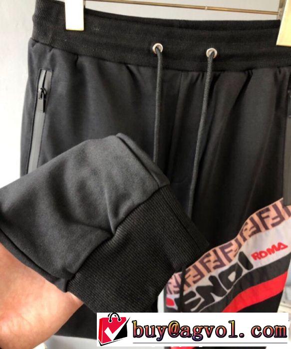 チノパン 2019年春夏流行ファッション ブラッシュアップして華やかに FENDI フェンディ