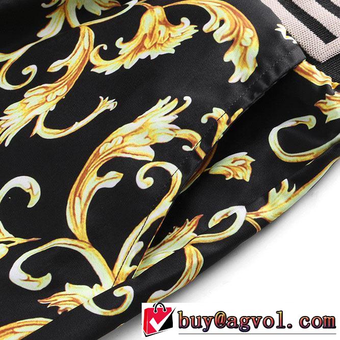 高級感が好評です 2019春夏のトレンド新商品 ヴェルサーチVERSACE デニムパンツ