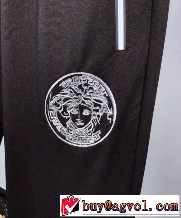 ヴェルサーチVERSACE デニムパンツ 男女兼用 2019年の夏のマスト 春夏の流行りトップス