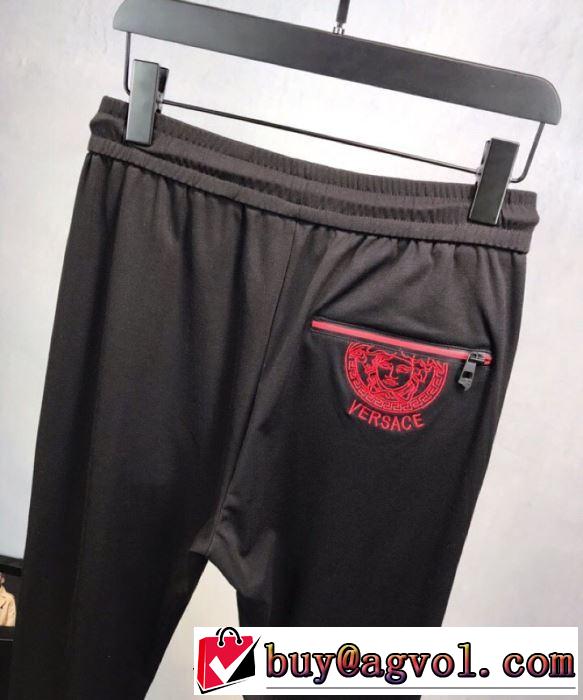 デニムパンツまずは定番！人気アイテム 2019春夏の大注目トレンド ヴェルサーチVERSACE