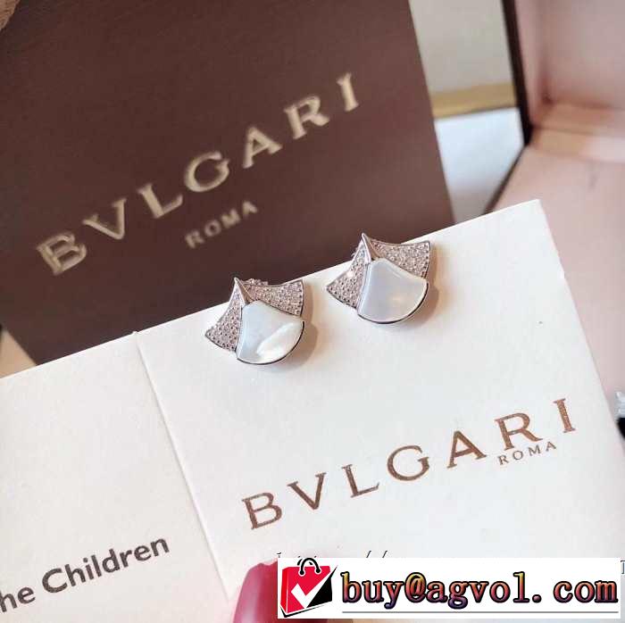 ブルガリ BVLGARIぜひ今年のトレンドをチェック  ピアス 2019年春夏流行ファッション 2色可選 ちょっと大人の印象