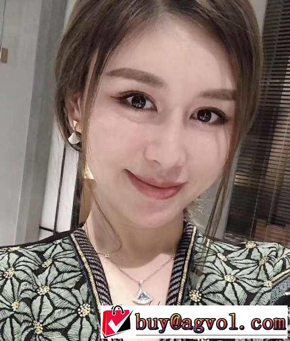 リラックス感のあるゆったり ピアス  ブルガリ BVLGARI リラックス感のある着こなし 2019夏ファション新品