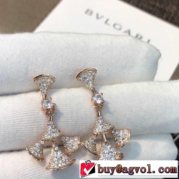 大人の可愛さを引き立て ブルガリ BVLGARI 大人カジュアル夏ファッション2019 ピアス 甘過ぎず大人な印象に 2色可選
