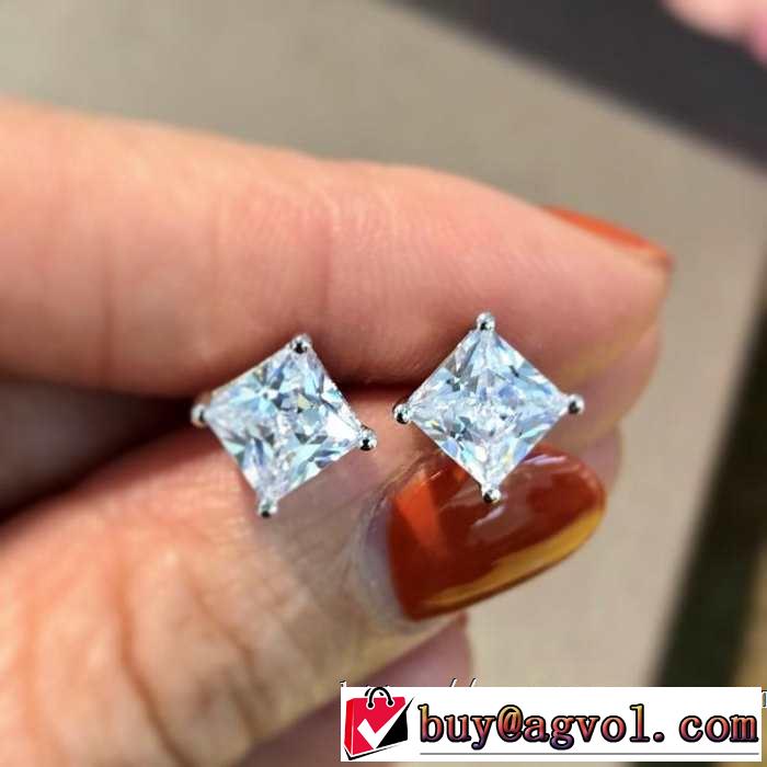 ピアス 今旬のシルエットバランス ブルガリ 大胆にデザインオシャレ新品 BVLGARI 2019春夏も引き続きトレンド