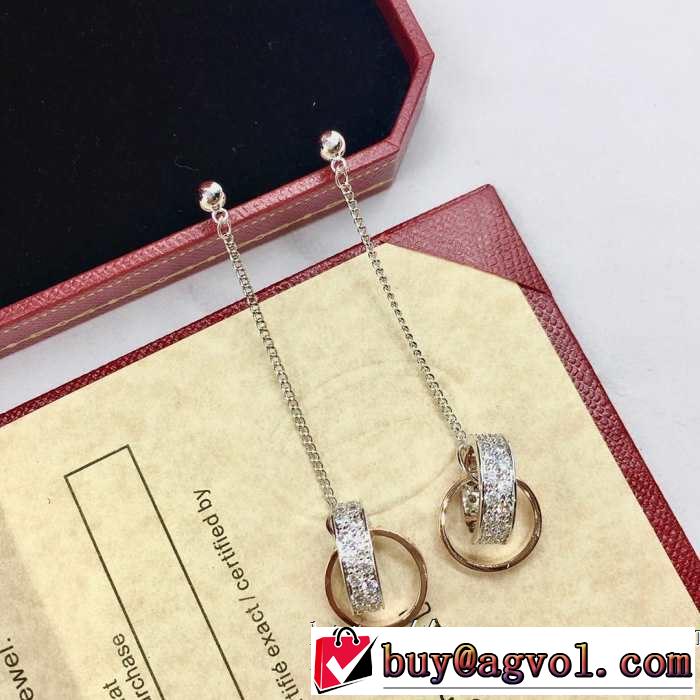 カルティエ CARTIER 優しい雰囲気スタイリッシュに ピアス 【2019年】夏のファッション 今季流行りの人気新作