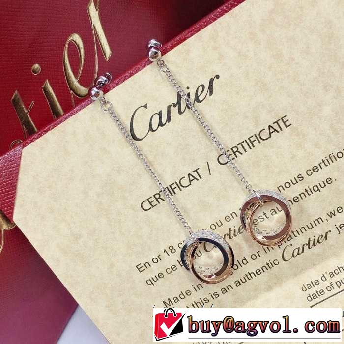 カルティエ CARTIER 優しい雰囲気スタイリッシュに ピアス 【2019年】夏のファッション 今季流行りの人気新作