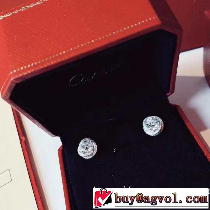 気持ちいい真夏日にぴったり ピアス おしゃれな夏ファッション2019 カルティエ CARTIER  欠かせない限定アイテム