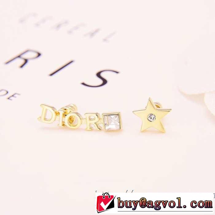 DIOR おすすめ大人かわいい着こなし ディオール  る春夏おすすめの人気商品 ピアス 2019夏ファション新品