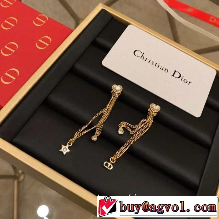 人気夏ファションおすすめ ディオール2019春夏のトレンド新商品  DIOR ピアス 素敵カジュアルの春夏コレクション