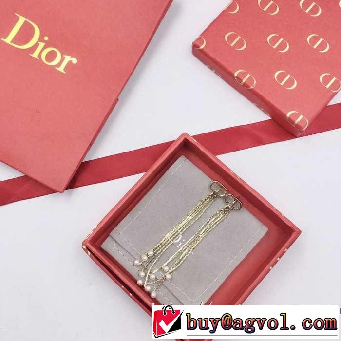 夏らしい抜け感を演出し ディオール おすすめな大人のトレンド DIOR 2019年春夏シーズンの人気 ピアス