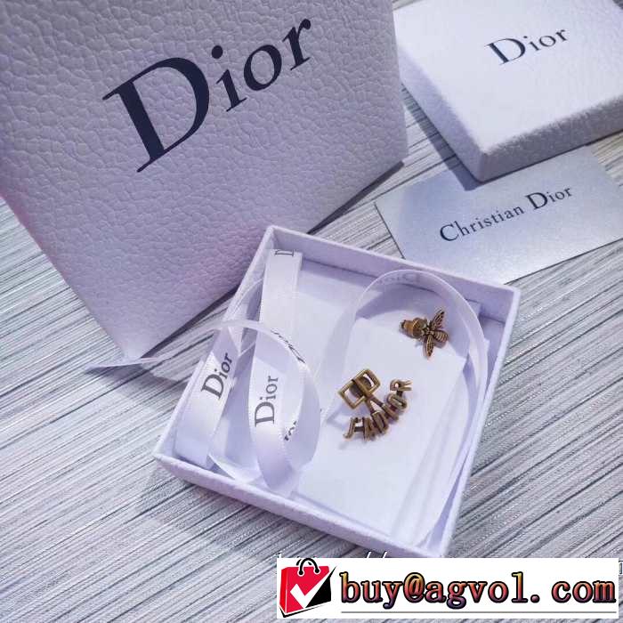 ブランドの話題の新作も！ ディオール DIOR ベストはキレイめな印象に ピアス 2019年夏の一押しファッションアイテム