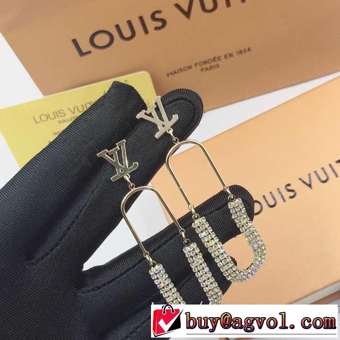夏っぽさ新作アイテム ルイ ヴィトン元気な印象のコーデ  LOUIS VUITTON 2019春夏トレンドアイテム ピアス