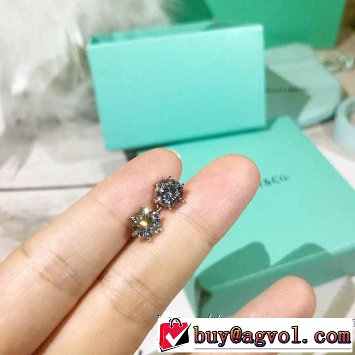 2019年最新ファッション ティファニー Tiffany&Coリッチな印象に  ピアス リラックススタイルが実現
