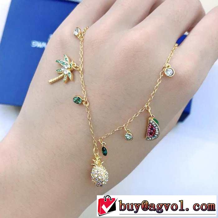 ブレスレット 2019年最新ファッション 春夏シンプルファッションでOK！ スワロフスキー SWAROVSKI