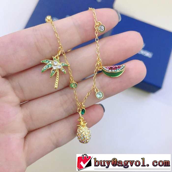ブレスレット 2019年最新ファッション 春夏シンプルファッションでOK！ スワロフスキー SWAROVSKI