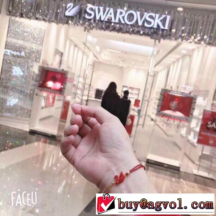 2019春夏も引き続きトレンド スワロフスキー SWAROVSKI ブレスレット 目を引く春夏トップス