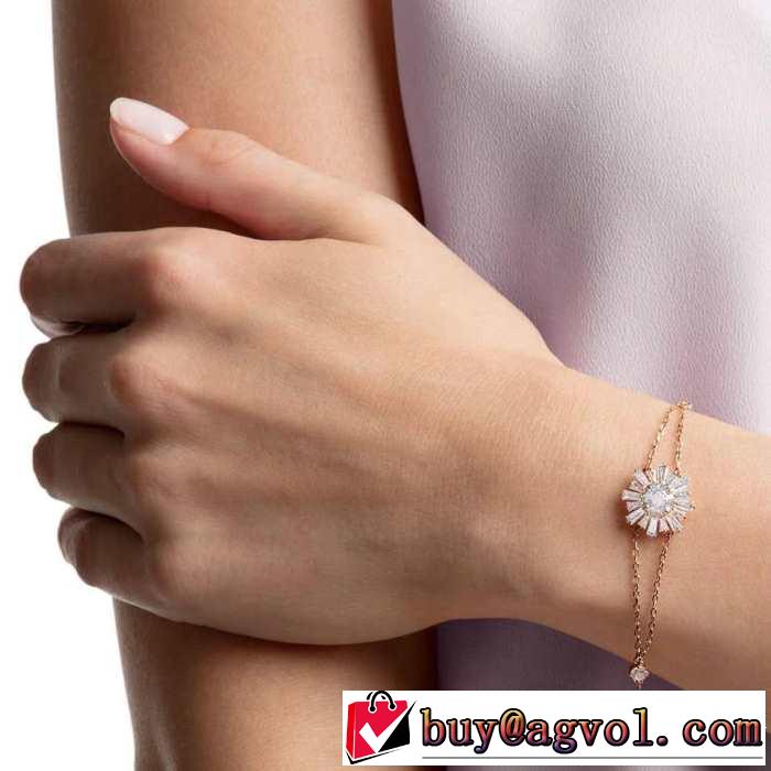 大人の可愛さを引き立て 2019年春夏流行ファッション スワロフスキー SWAROVSKI ブレスレット