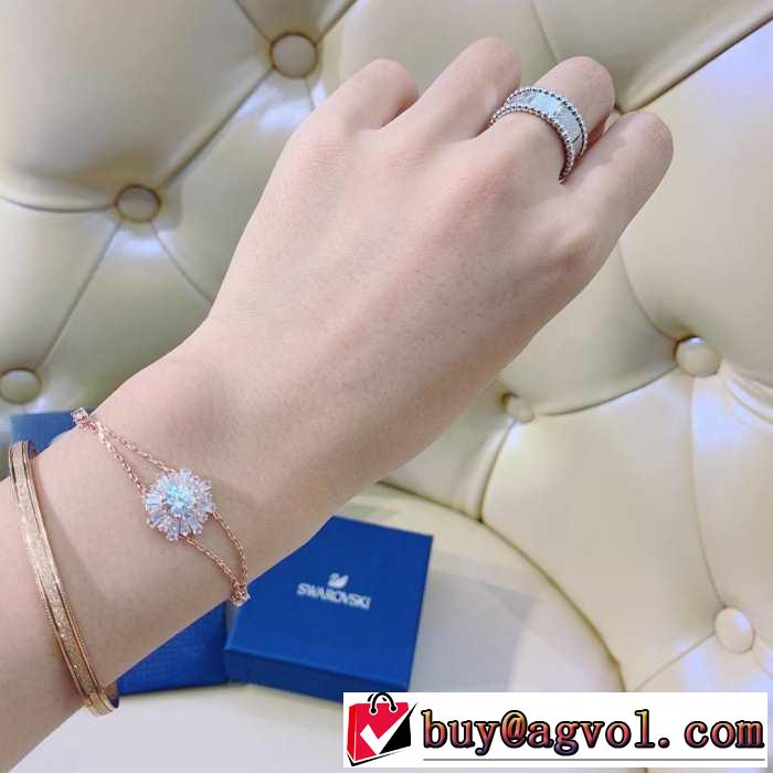 大人の可愛さを引き立て 2019年春夏流行ファッション スワロフスキー SWAROVSKI ブレスレット