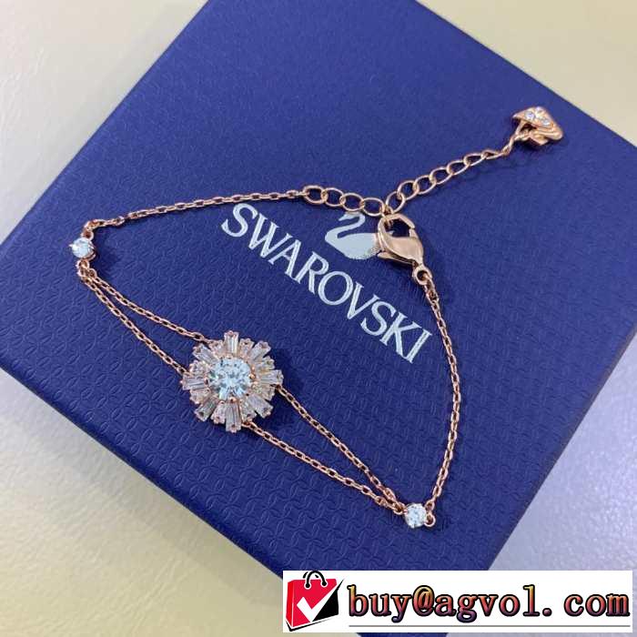 大人の可愛さを引き立て 2019年春夏流行ファッション スワロフスキー SWAROVSKI ブレスレット