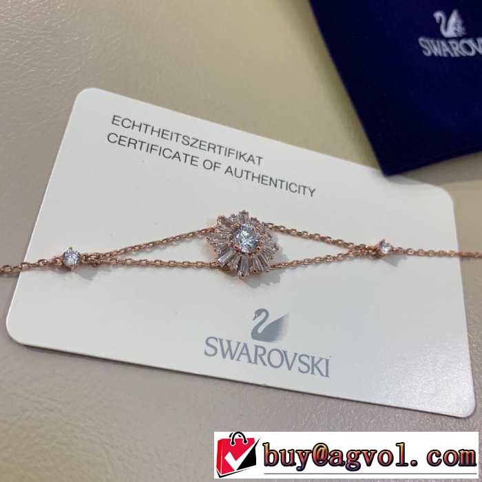 大人の可愛さを引き立て 2019年春夏流行ファッション スワロフスキー SWAROVSKI ブレスレット