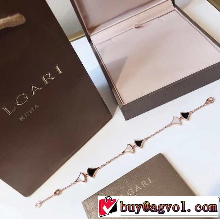 ブルガリ BVLGARI トレンド感があって涼しげ ブレスレット 2019年夏の一押しファッションアイテム