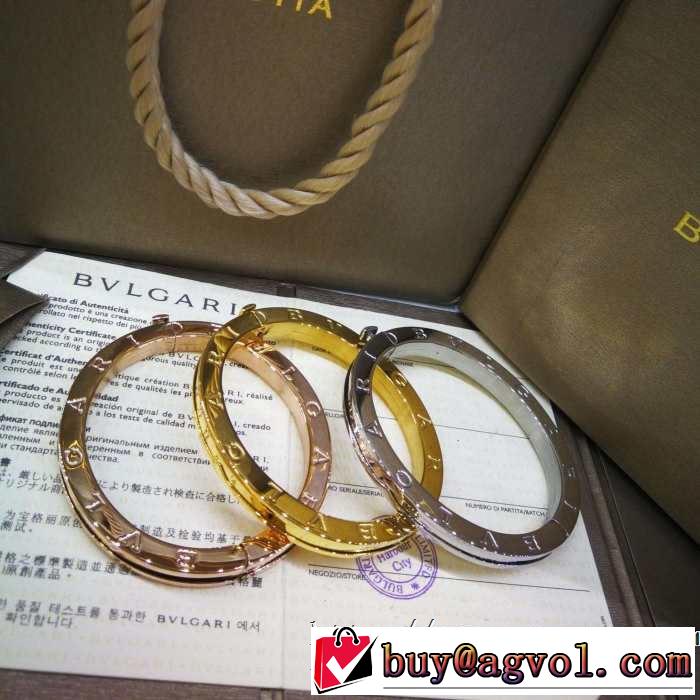 3色可選 春夏のトレンドアイテム ブルガリ大人カジュアル夏ファッション2019 BVLGARI ブレスレット 抜け感スゴイ