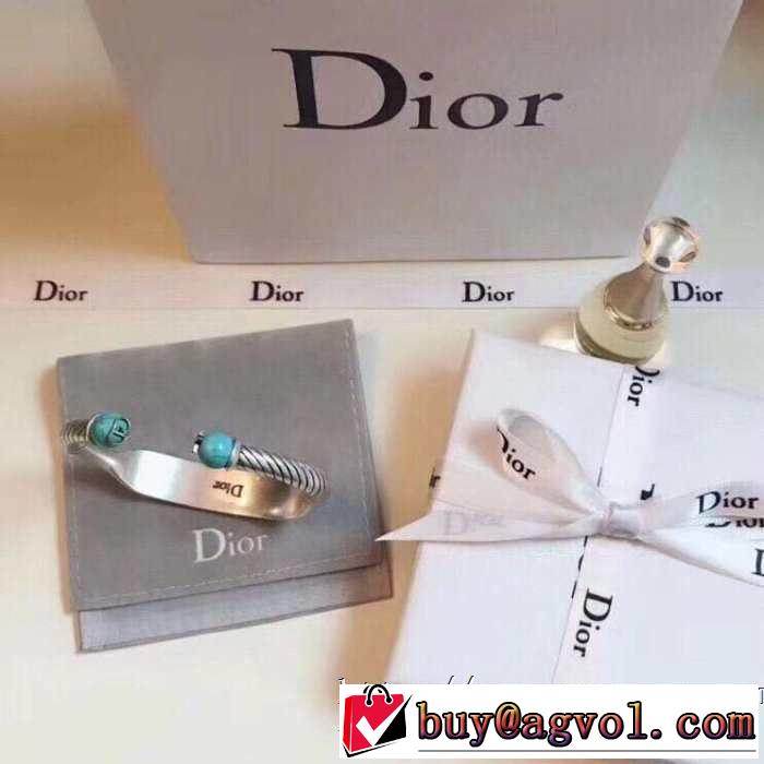 ディオール DIOR キレイめ感が強い ブレスレット甘過ぎず大人な印象に 春夏の流行り2019新品