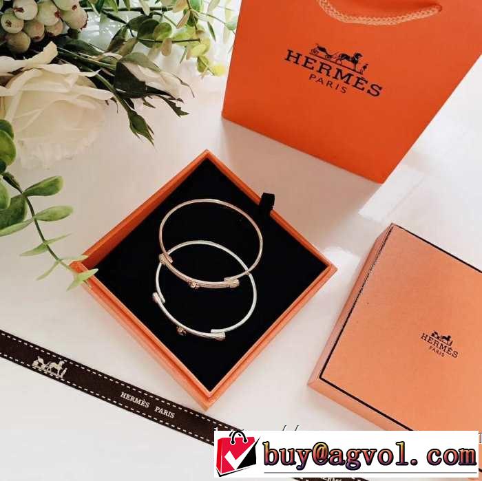 最も目立ったブランド新品 ブレスレット 2019夏色っぽさ エルメス HERMES 夏の王道　適度な上品さ