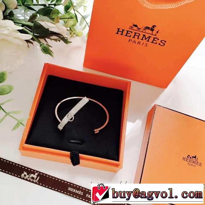 最も目立ったブランド新品 ブレスレット 2019夏色っぽさ エルメス HERMES 夏の王道　適度な上品さ