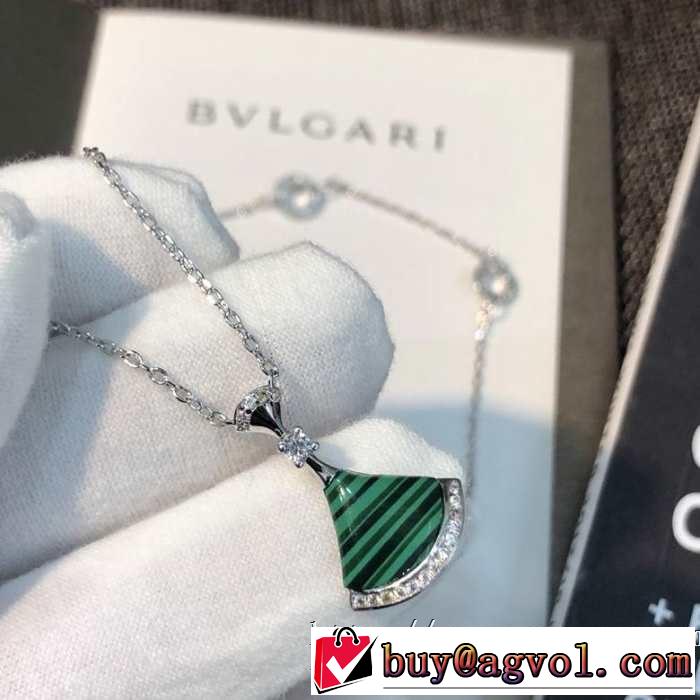 ブルガリ BVLGARI ネックレス 魅力的なカラー使い 《2019年》今、注目のストリート