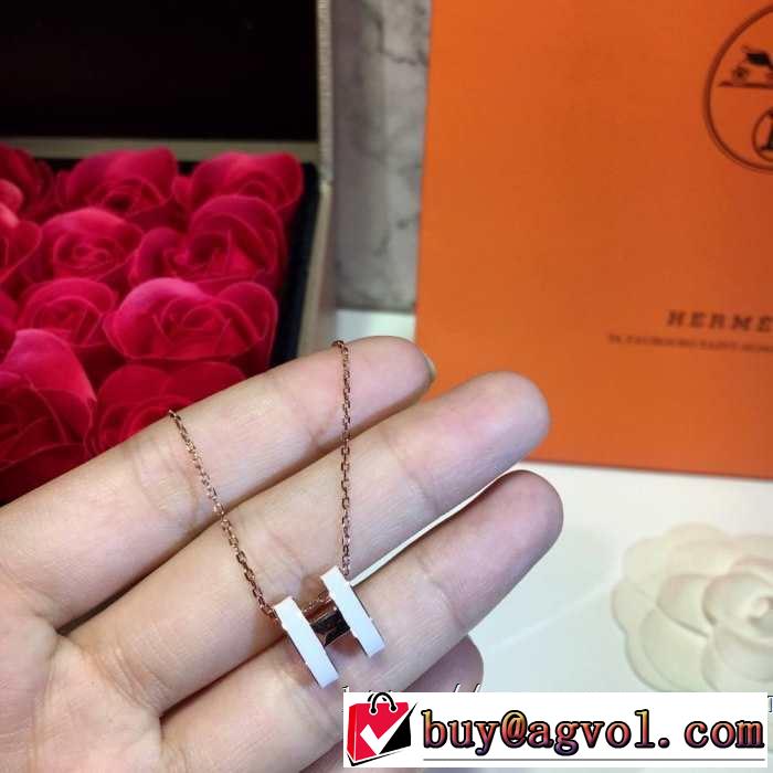エルメス HERMES ネックレス 春夏アイテムから新たに登場！ 海外セレブが注目アイテム
