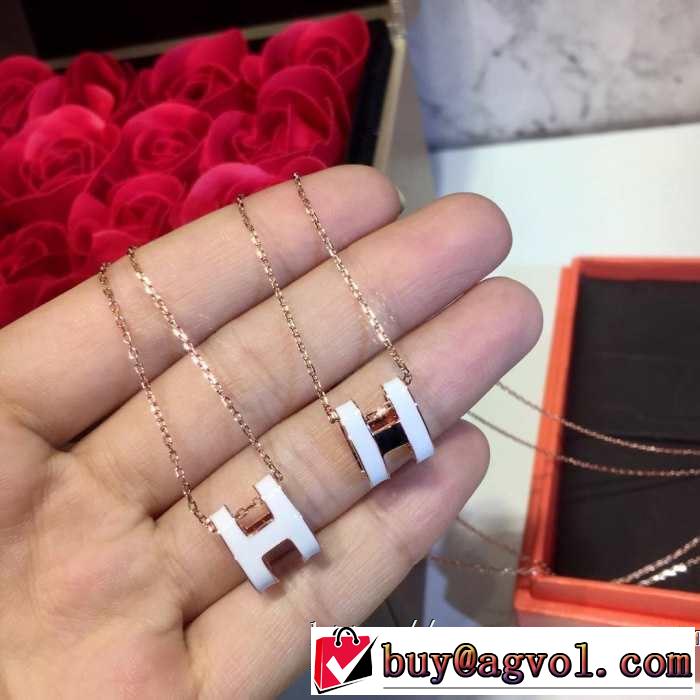 エルメス HERMES ネックレス 春夏アイテムから新たに登場！ 海外セレブが注目アイテム