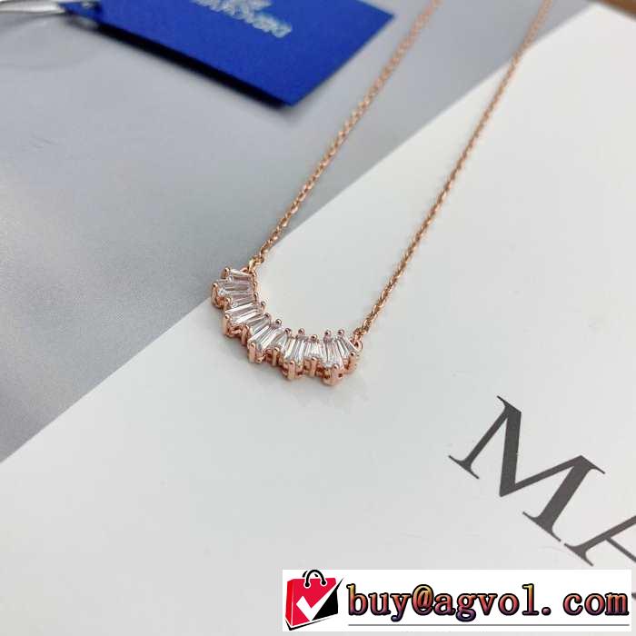 ネックレス おすすめ大人かわいい着こなし 2019年の春夏に着たい スワロフスキー SWAROVSKI