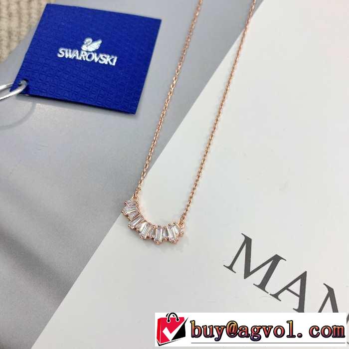 ネックレス おすすめ大人かわいい着こなし 2019年の春夏に着たい スワロフスキー SWAROVSKI