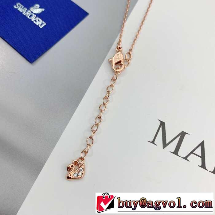 ネックレス おすすめ大人かわいい着こなし 2019年の春夏に着たい スワロフスキー SWAROVSKI