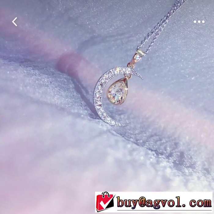 スワロフスキー SWAROVSKI ネックレス 大人カジュアル夏ファッション2019 主張性もカジュアルさ