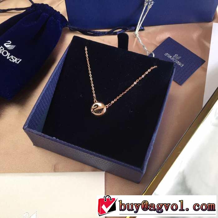 ネックレス スワロフスキー SWAROVSKI 2019年春夏のトレンドアイテム おしゃれな大人の着こなし