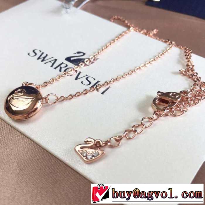 ネックレス スワロフスキー SWAROVSKI 2019年春夏のトレンドアイテム おしゃれな大人の着こなし